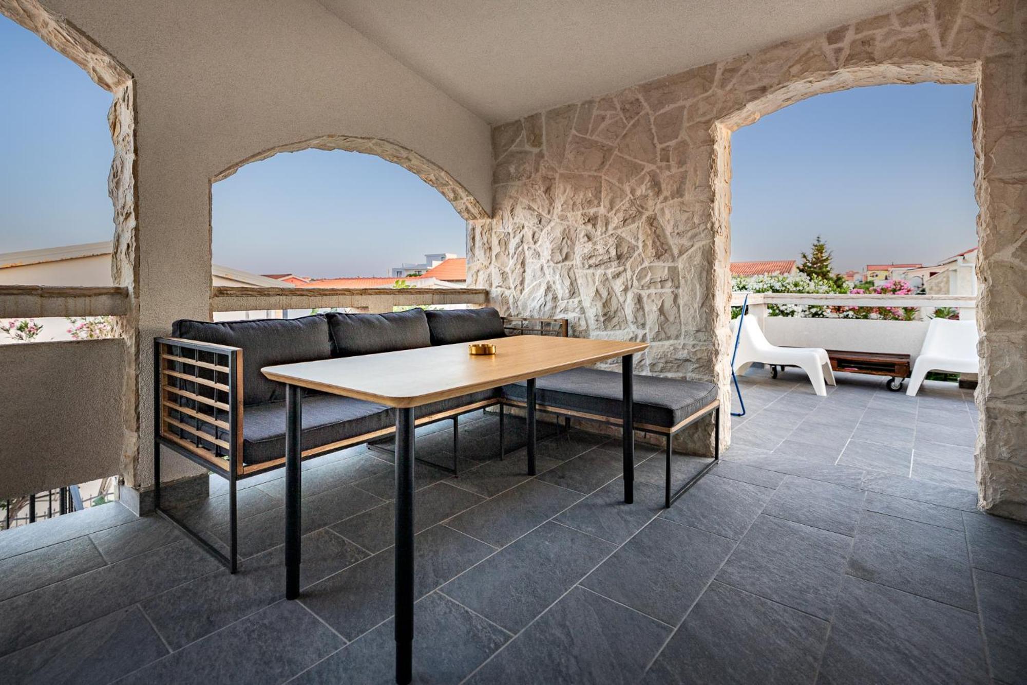 Cool Sunny Apartments Vir Exterior foto